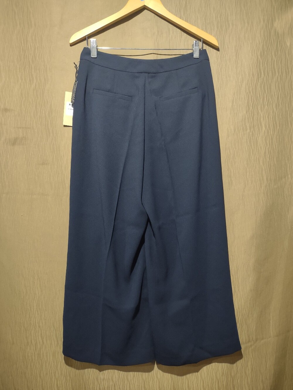 Halogen Women's Wide Leg Crop Pants - 8 - Picture 4 of 9